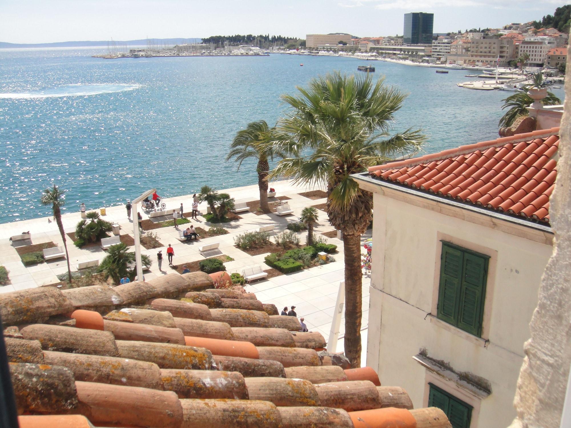 Hotel Kastel 1700 Split Bagian luar foto