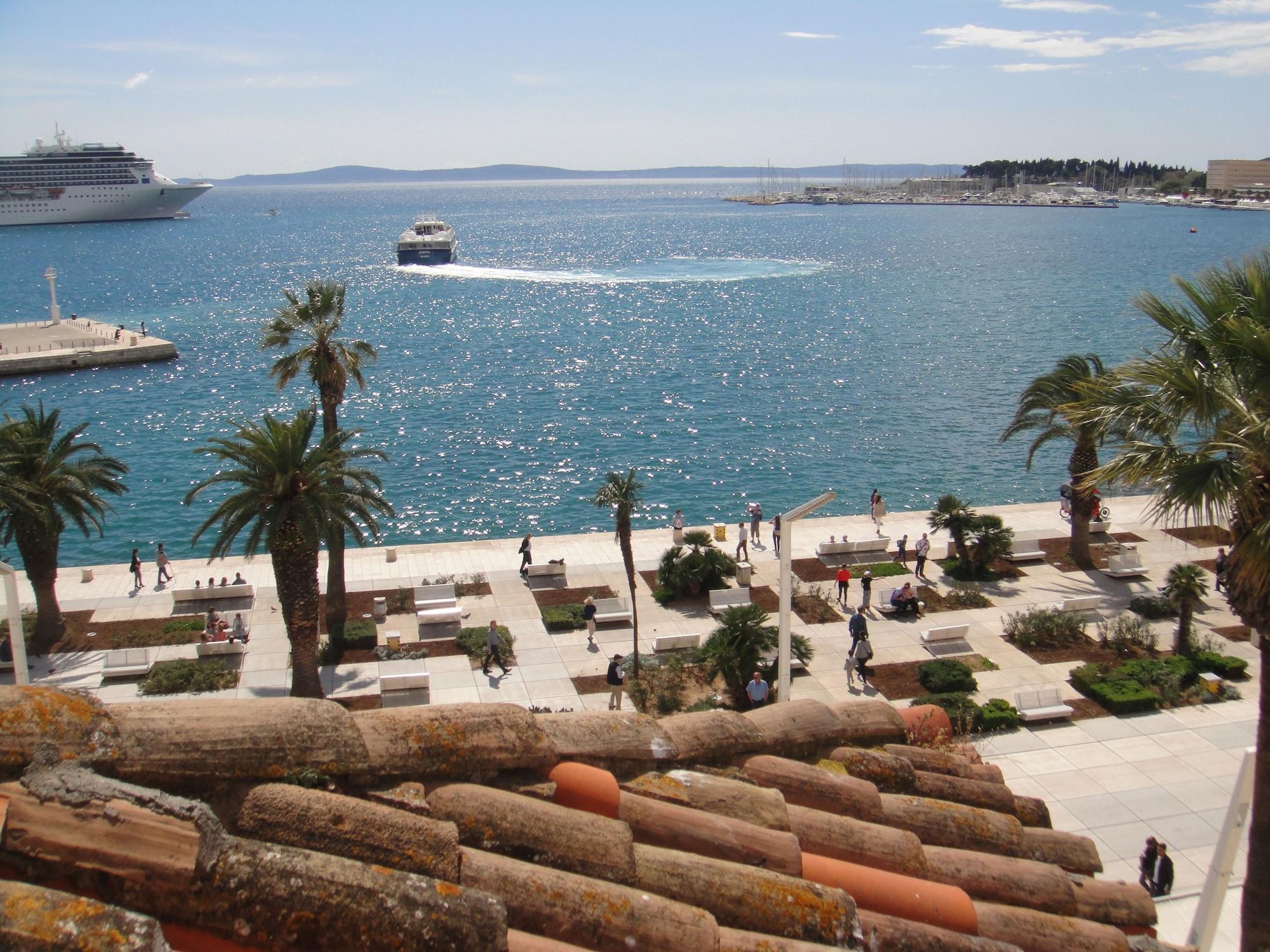 Hotel Kastel 1700 Split Bagian luar foto