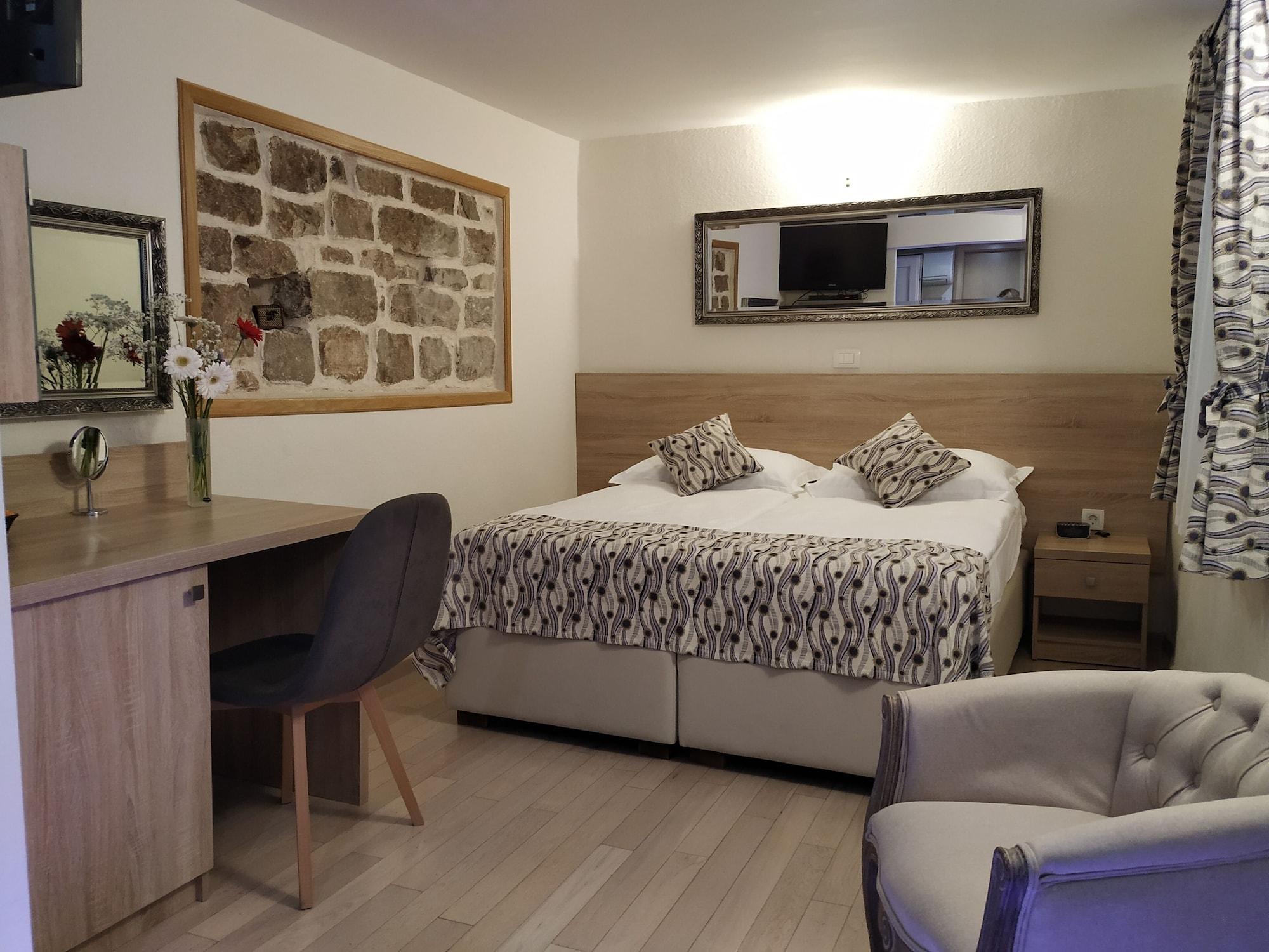 Hotel Kastel 1700 Split Bagian luar foto