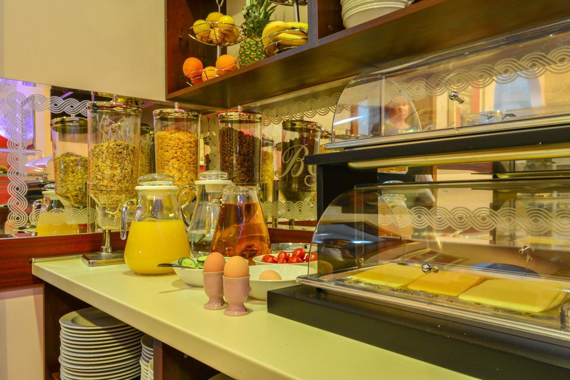 Hotel Kastel 1700 Split Bagian luar foto