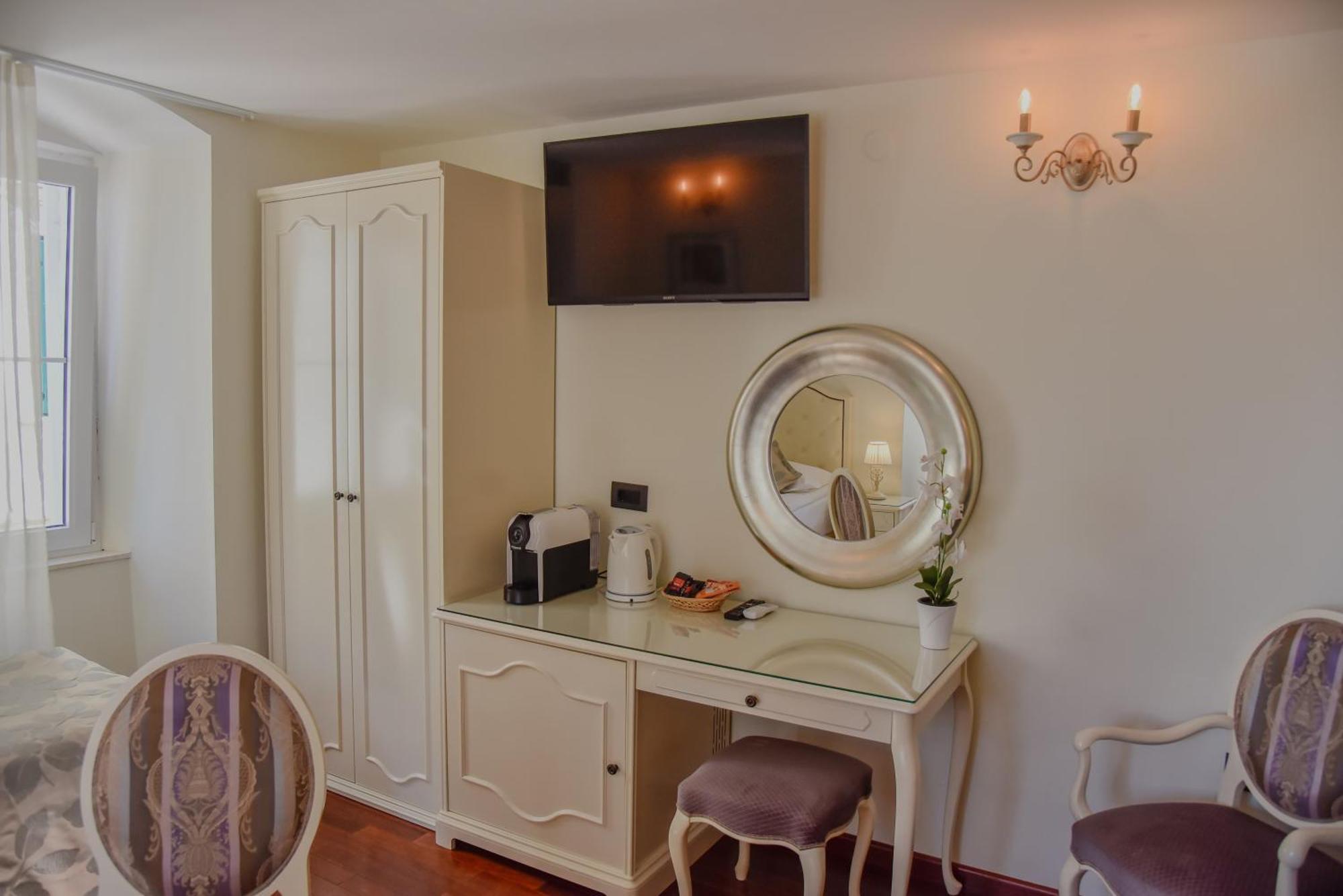 Hotel Kastel 1700 Split Ruang foto